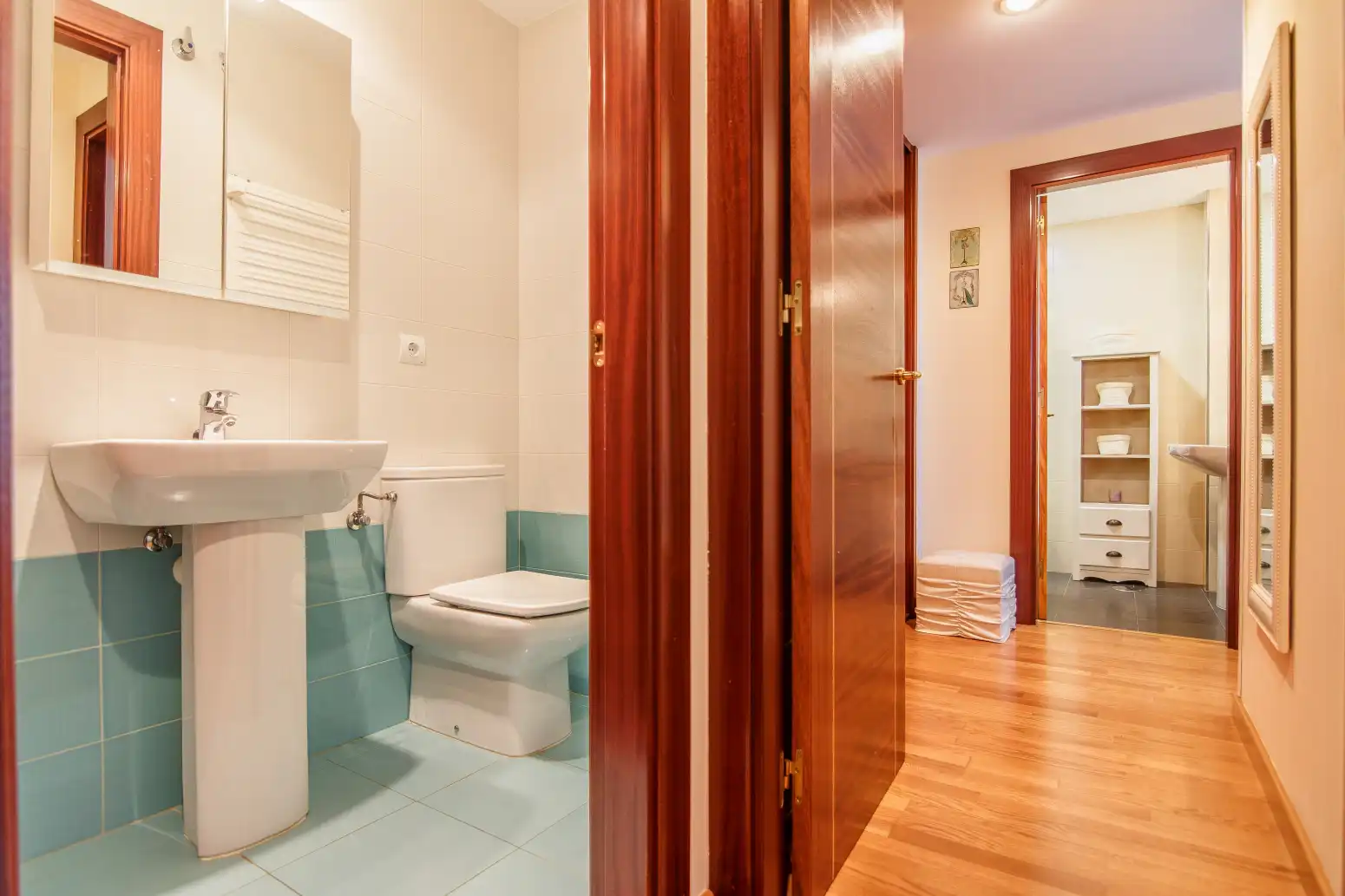Badezimmer von Wohnung zum Verkauf in Gozón mit Heizung, Privatgarten und Abstellraum