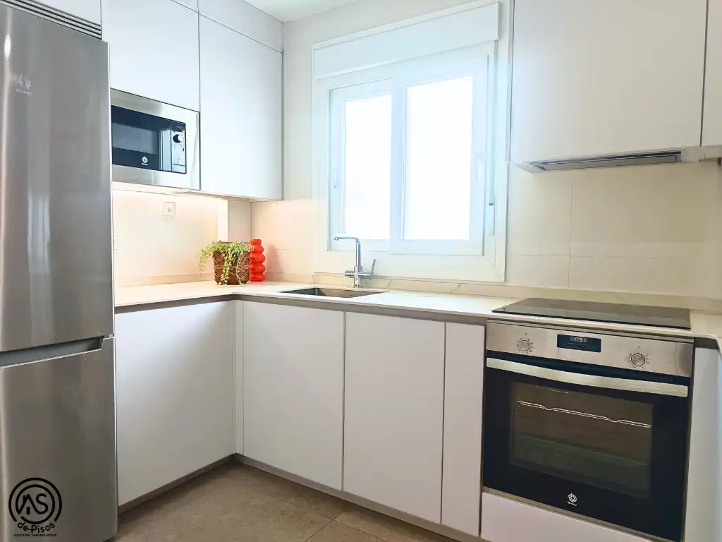 Apartamento de alquiler en Calle de Baltasar Gracián, 27, Universidad San Francisco