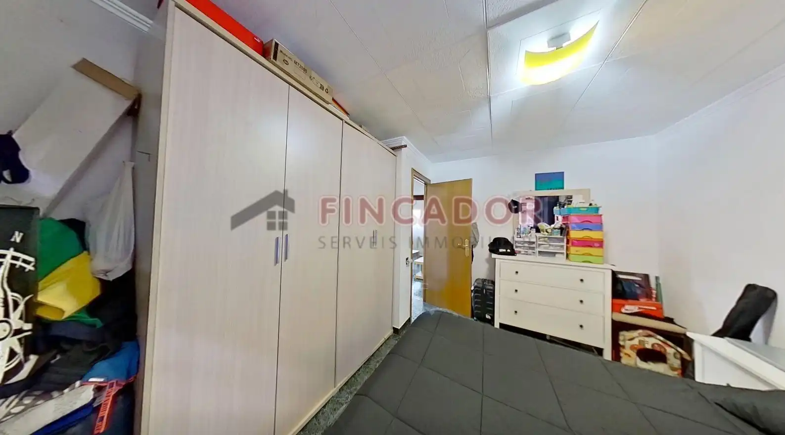 Flat for sale in Terrassa  with Air Conditioner and Heating