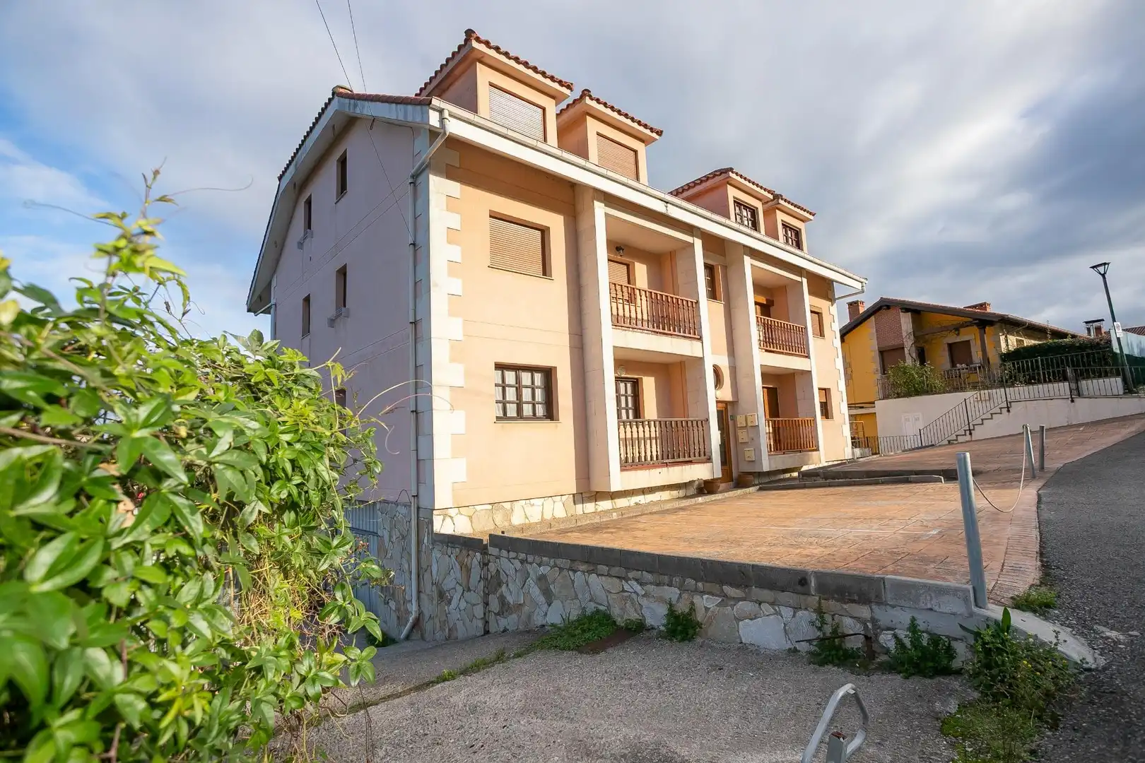 Außenansicht von Wohnung zum Verkauf in Val de San Vicente  mit Heizung