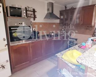 Kitchen of Single-family semi-detached for sale in  Lleida Capital  with Heating, Terrace and Storage room