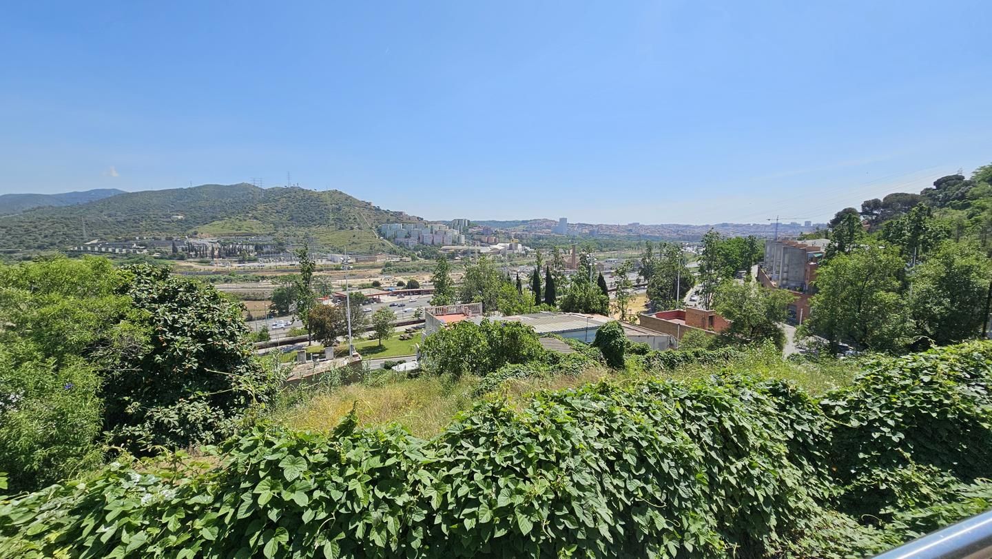 Exterior view of Flat for sale in  Barcelona Capital  with Terrace and Balcony