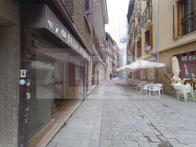 Local comercial en Venta en Madalen Kalea en Erialdea / Centro