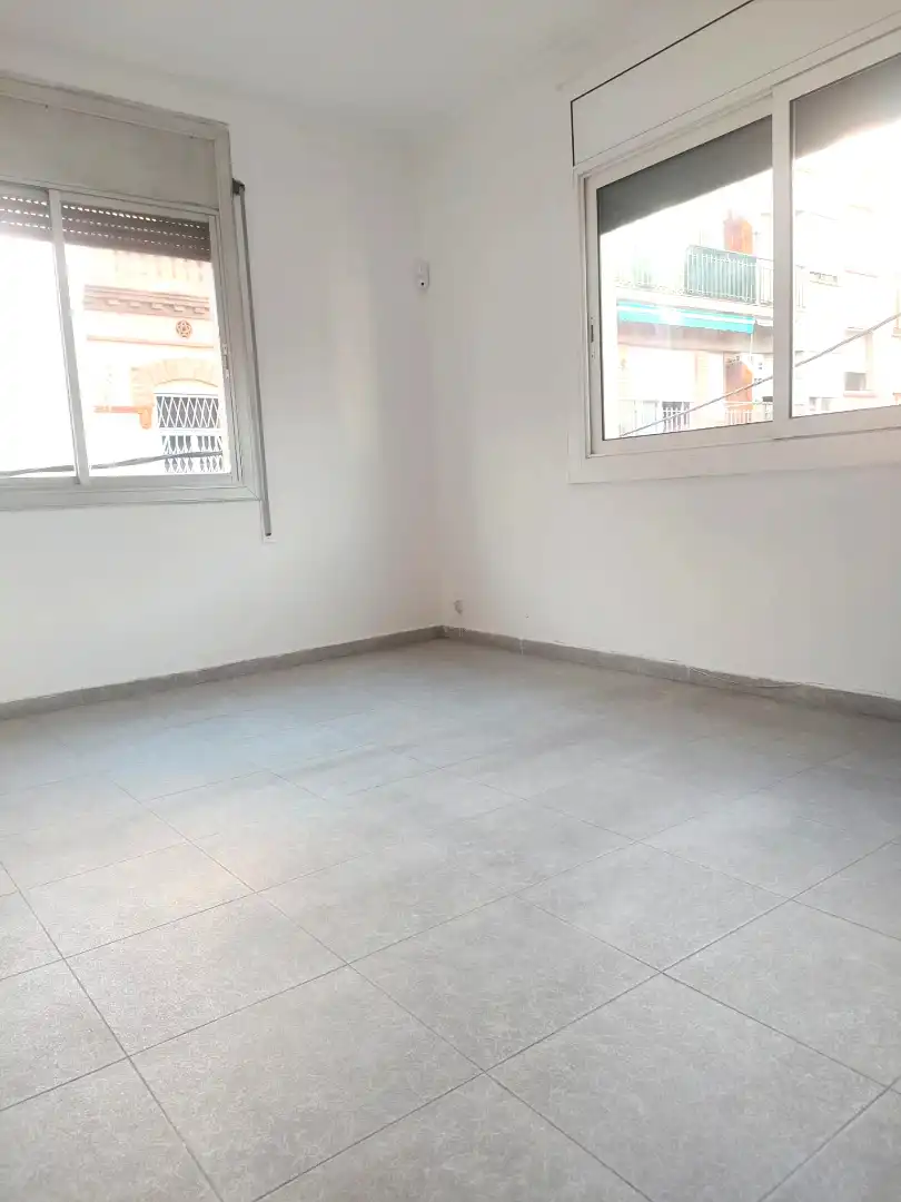Flat for sale in Sant Andreu, imagen 4