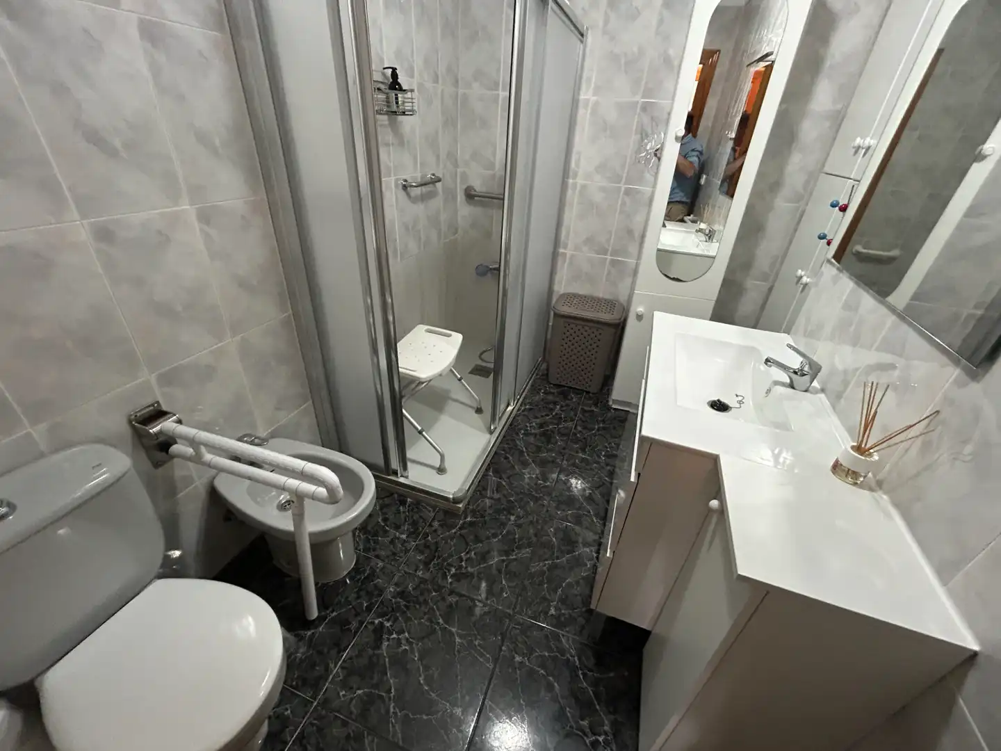 Bany de Pis en venda en Vélez-Málaga amb Aire condicionat, Terrassa i Moblat