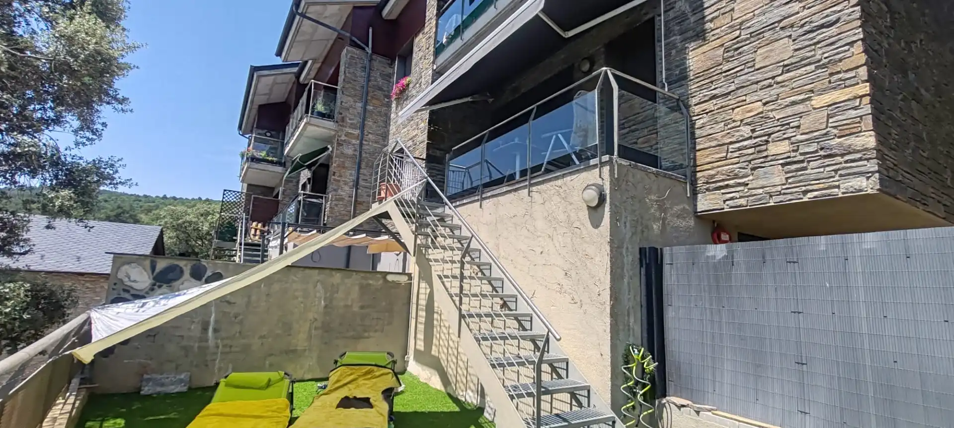 Exterior view of Flat for sale in Montferrer i Castellbò  with Heating, Private garden and Terrace