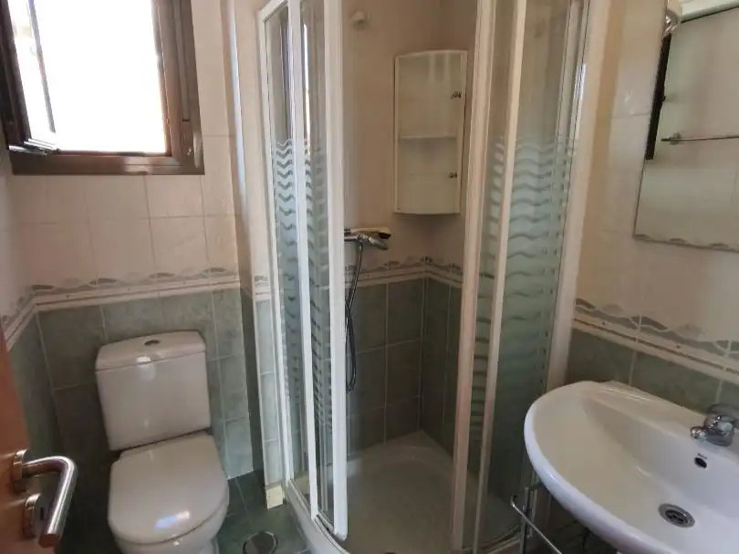 Bathroom of Flat for rent in Urbanizaciones