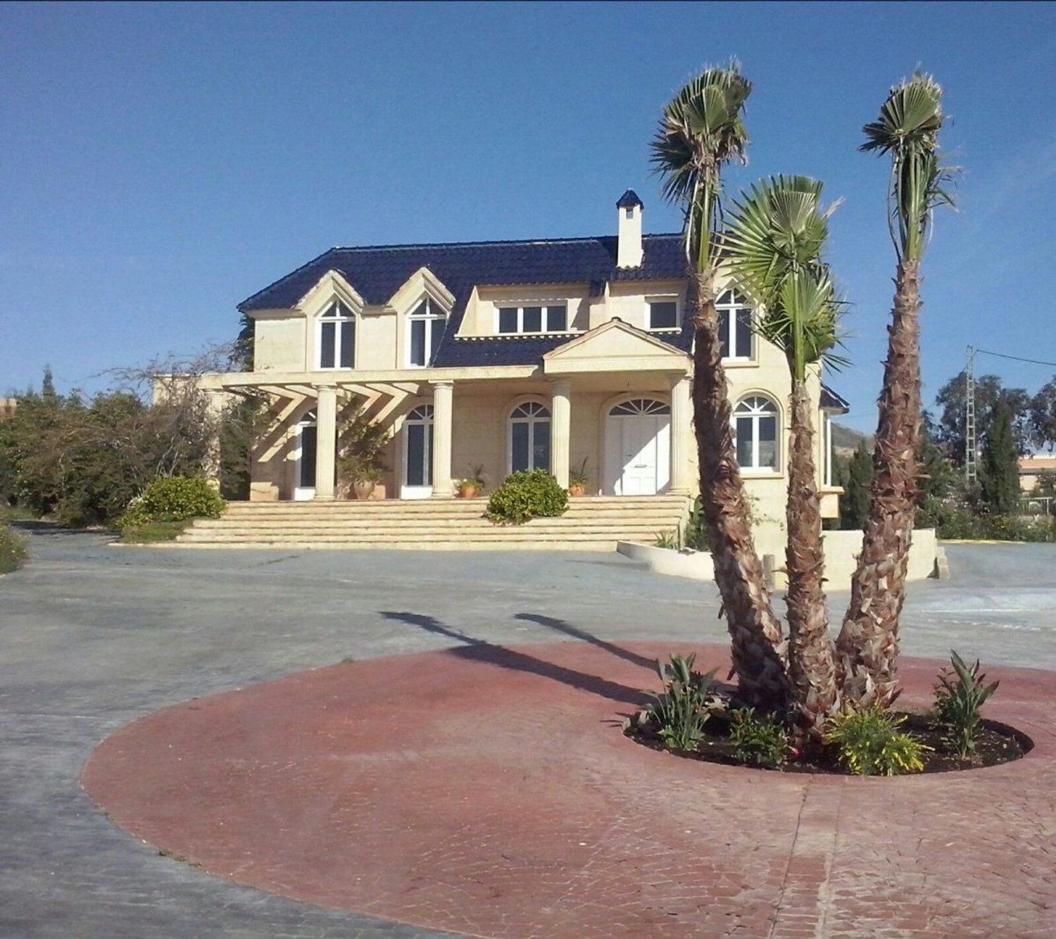 Vista exterior de Casa o xalet en venda en San Vicente del Raspeig / Sant Vicent del Raspeig amb Jardí privat, Terrassa i Traster