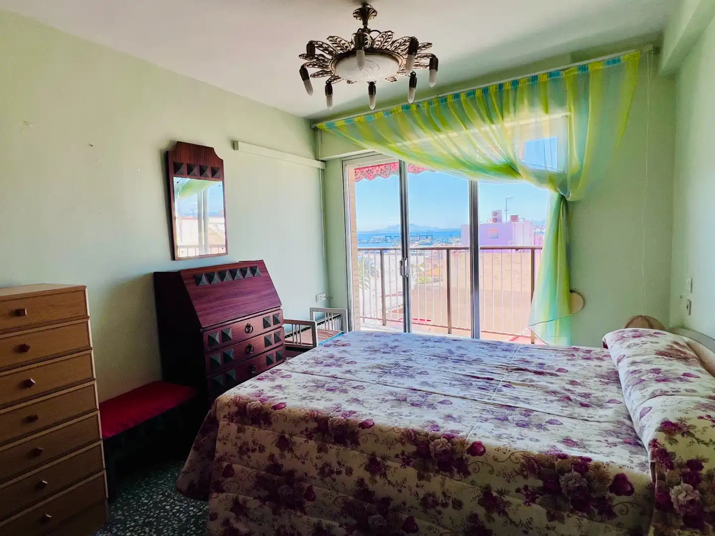 Habitación de Piso en venta en Santa Pola con Aire acondicionado y Balcón