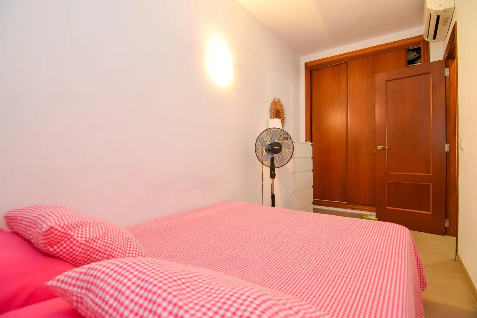 Habitación de Piso de alquiler en Artà con Aire acondicionado y Piscina comunitaria