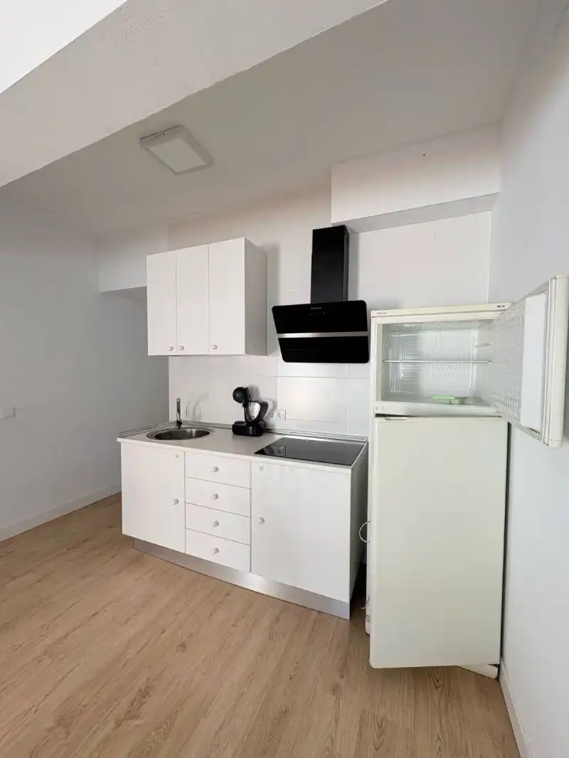 Küche von Wohnung zur Miete in Cáceres mit Klimaanlage, Privatgarten und Terrasse