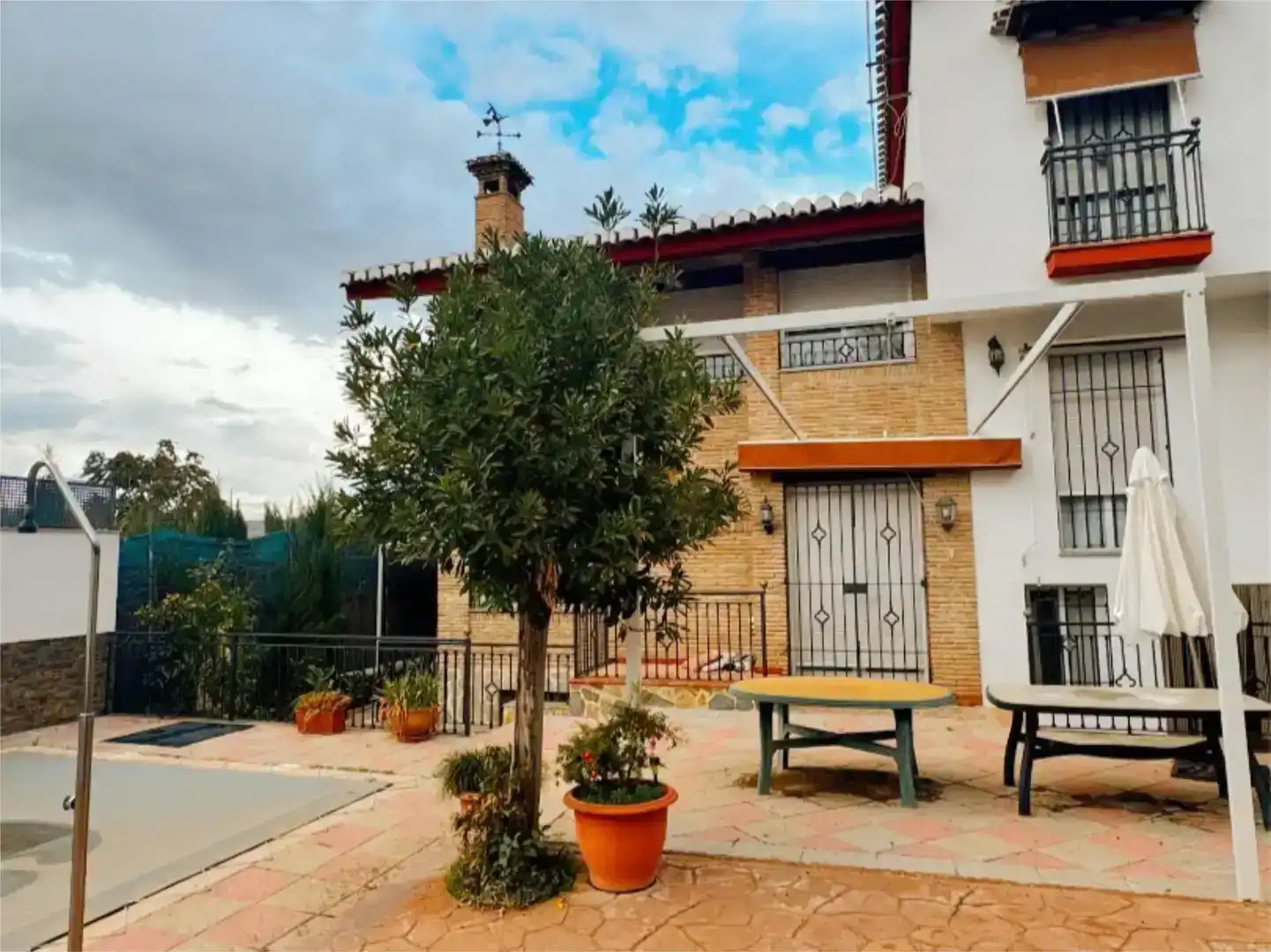 Jardí de Casa o xalet en venda en La Zubia amb Aire condicionat, Traster i Piscina