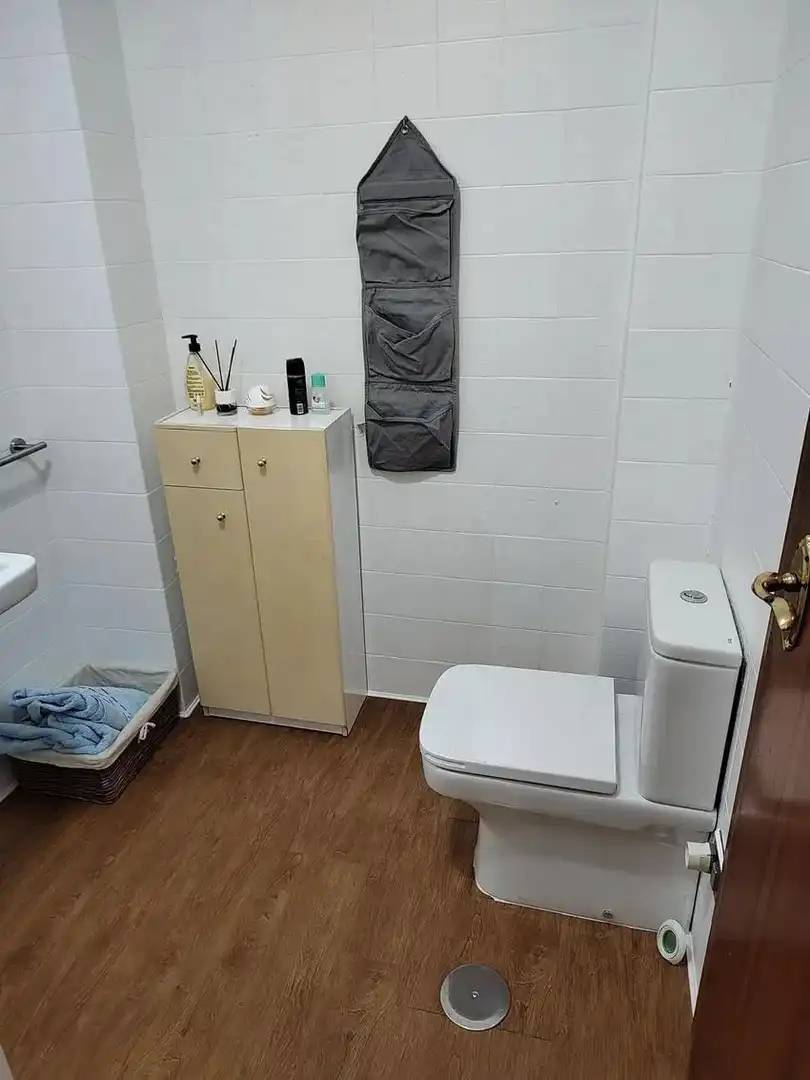 Bathroom of Flat for rent in Jaén