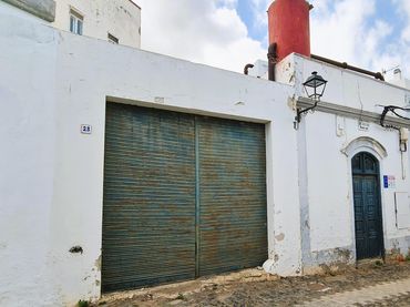 Gewerbefläche zum Verkauf in Calle de La Fuente 23