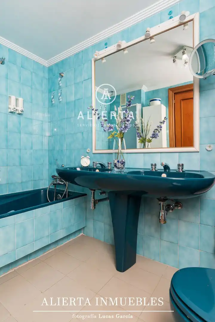 Bathroom of Flat for sale in Zaragoza  with Air Conditioner, Heating and Terrace