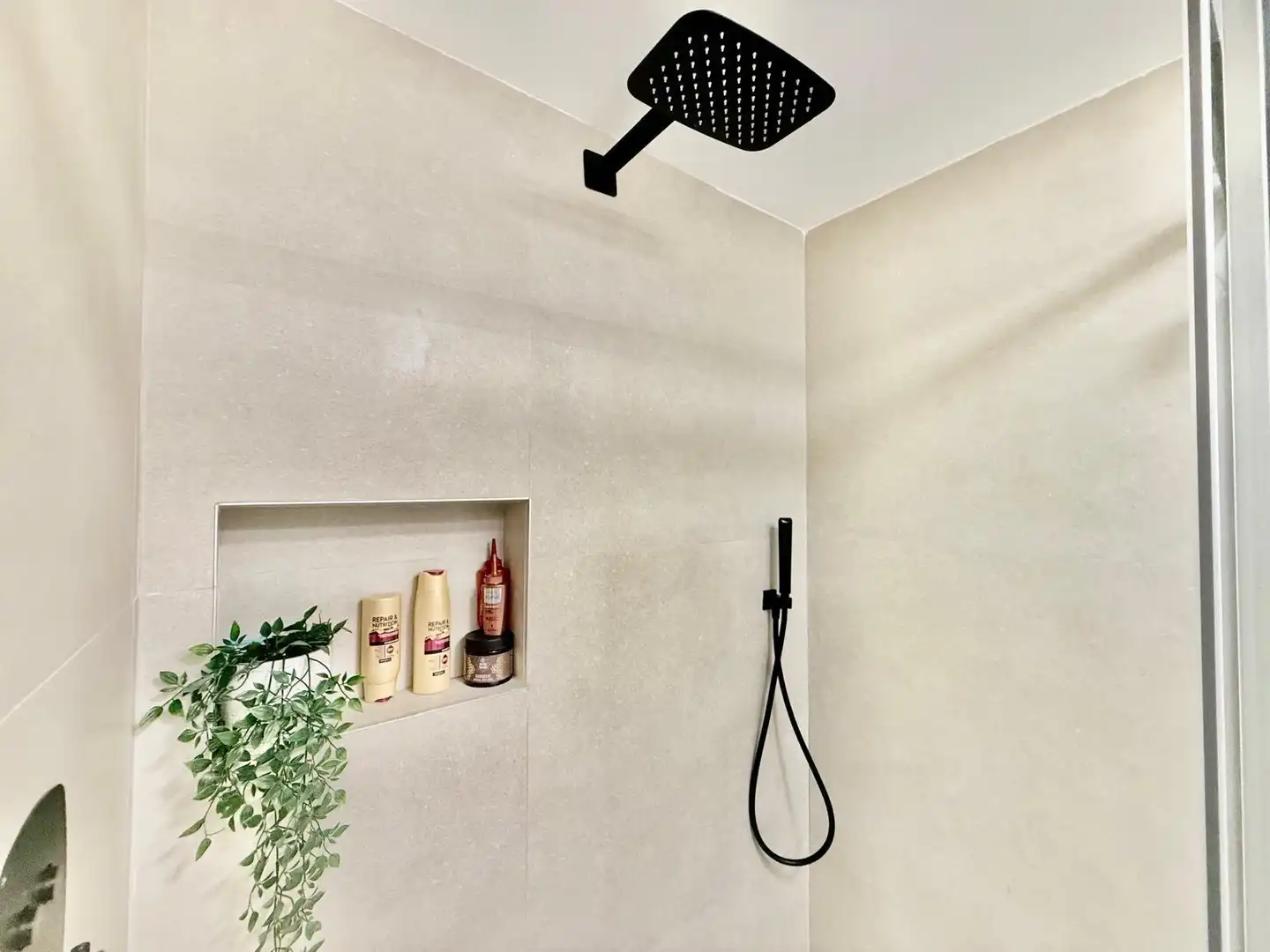 Badezimmer von Dachboden zum Verkauf in San Pedro del Pinatar mit Klimaanlage, Heizung und Privatgarten