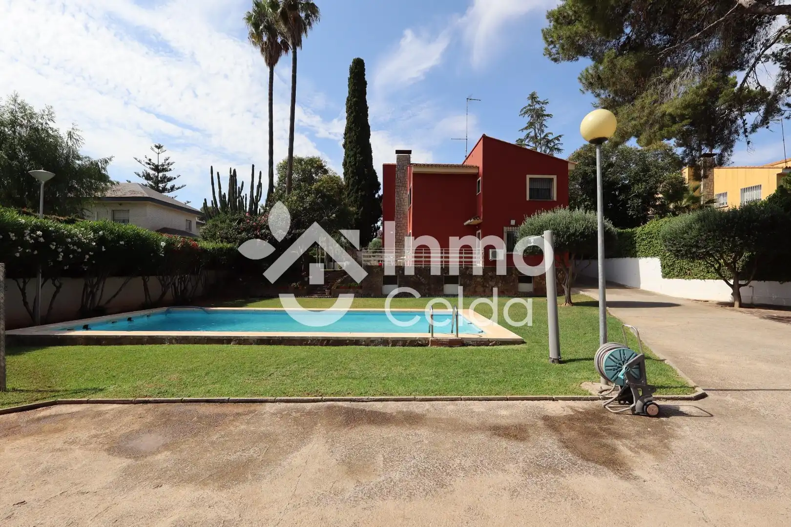 Chalet con piscina en venta en Sierra Perenchiza - Cumbres de Calicanto - Sto Domingo, imagen 2
