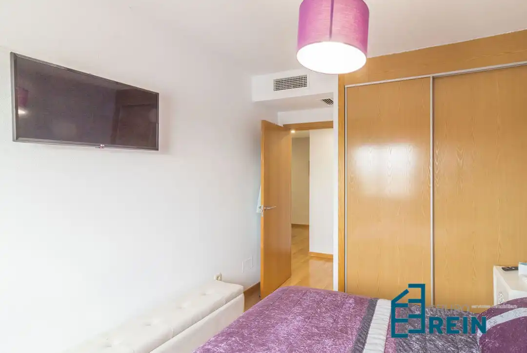 Bedroom of Flat for sale in Recas  with Air Conditioner, Heating and Alarm