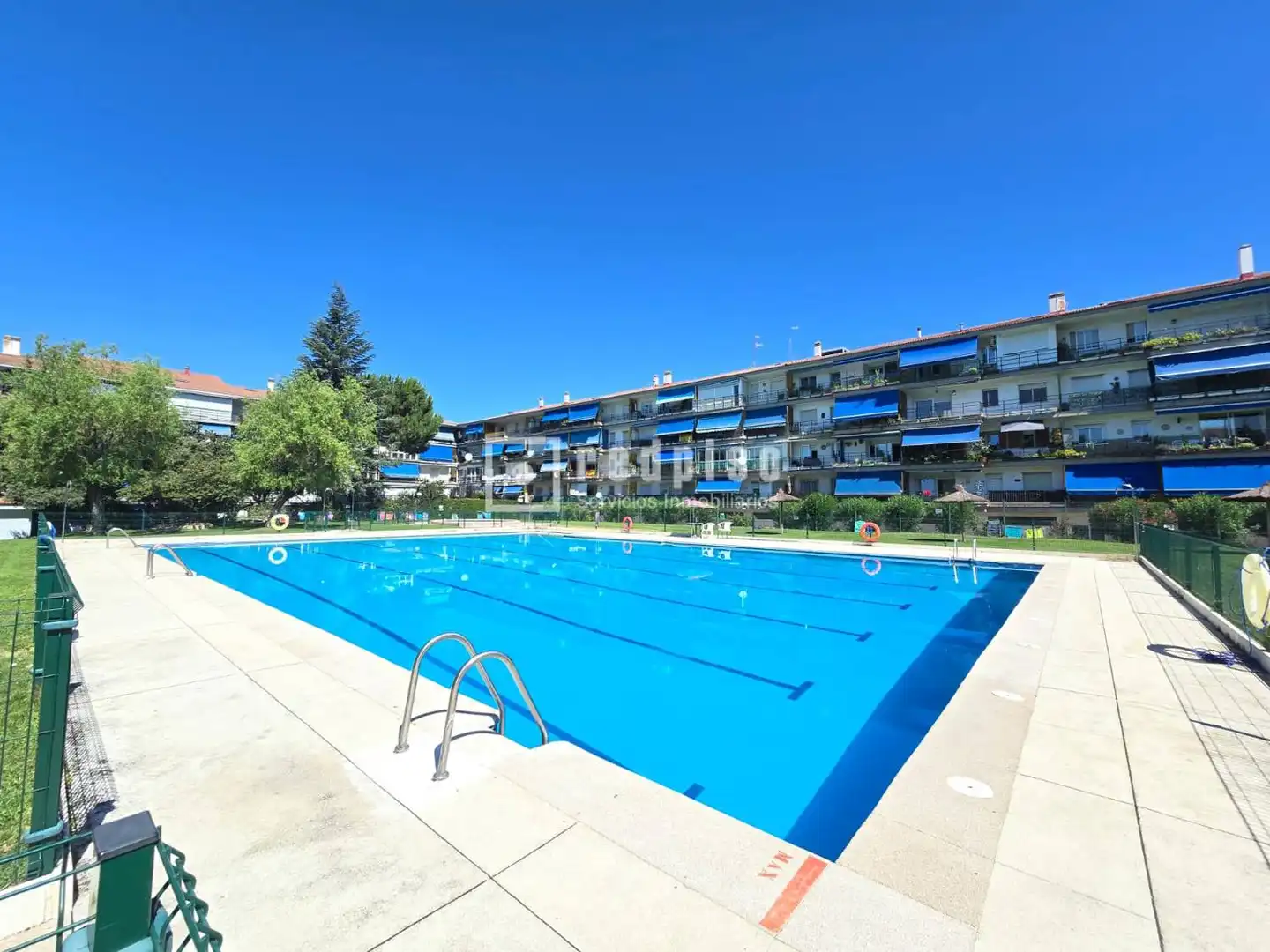 Swimming pool of Flat for sale in Collado Villalba  with Air Conditioner, Heating and Private garden