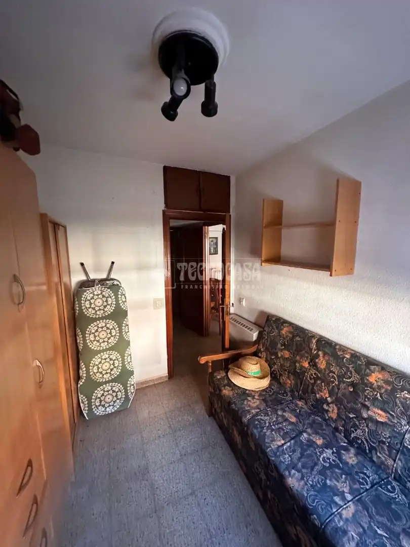Habitación de Piso en venta en Madrid con Calefacción, Terraza y Balcón