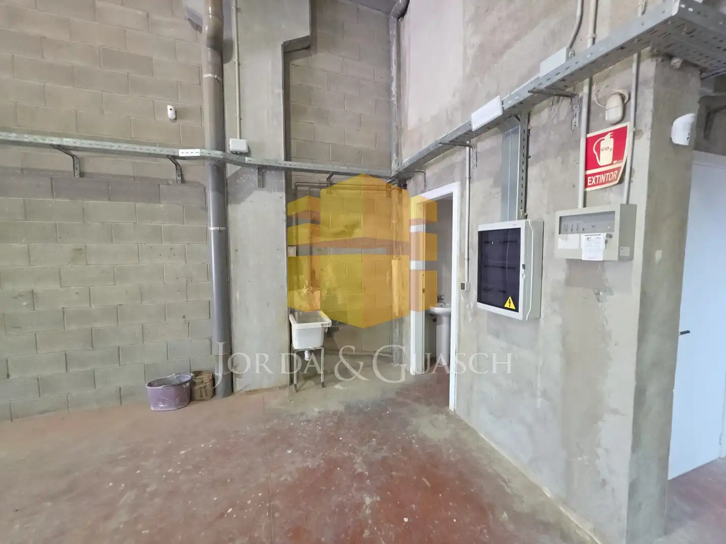 Nau industrial amb ascensor de lloguer a Carrer del Ponent 6a, imagen 4