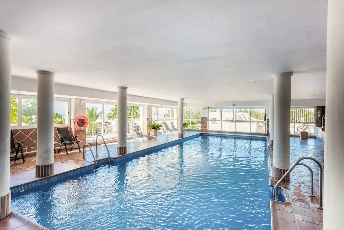 Piscina de Apartament en venda en Estepona amb Aire condicionat, Terrassa i Traster