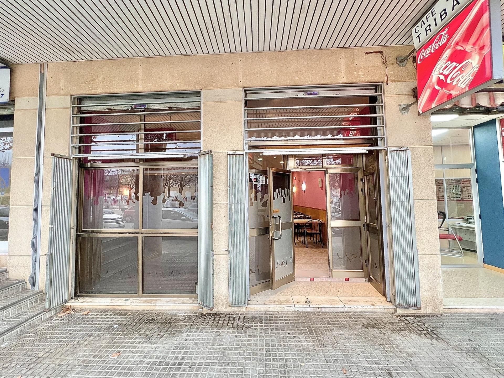 Local en venda en Terrassa amb Moblat
