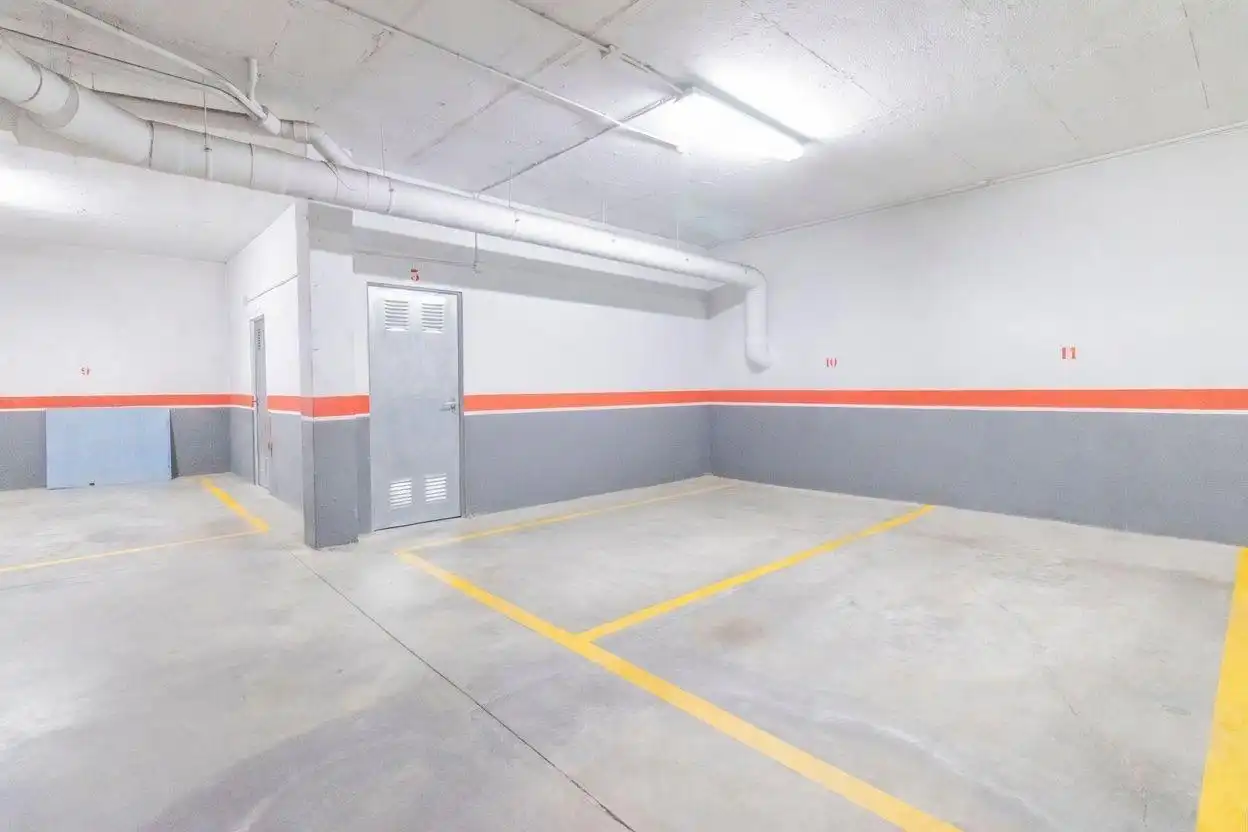 Parking of Flat for sale in Faura  with Air Conditioner and Heating