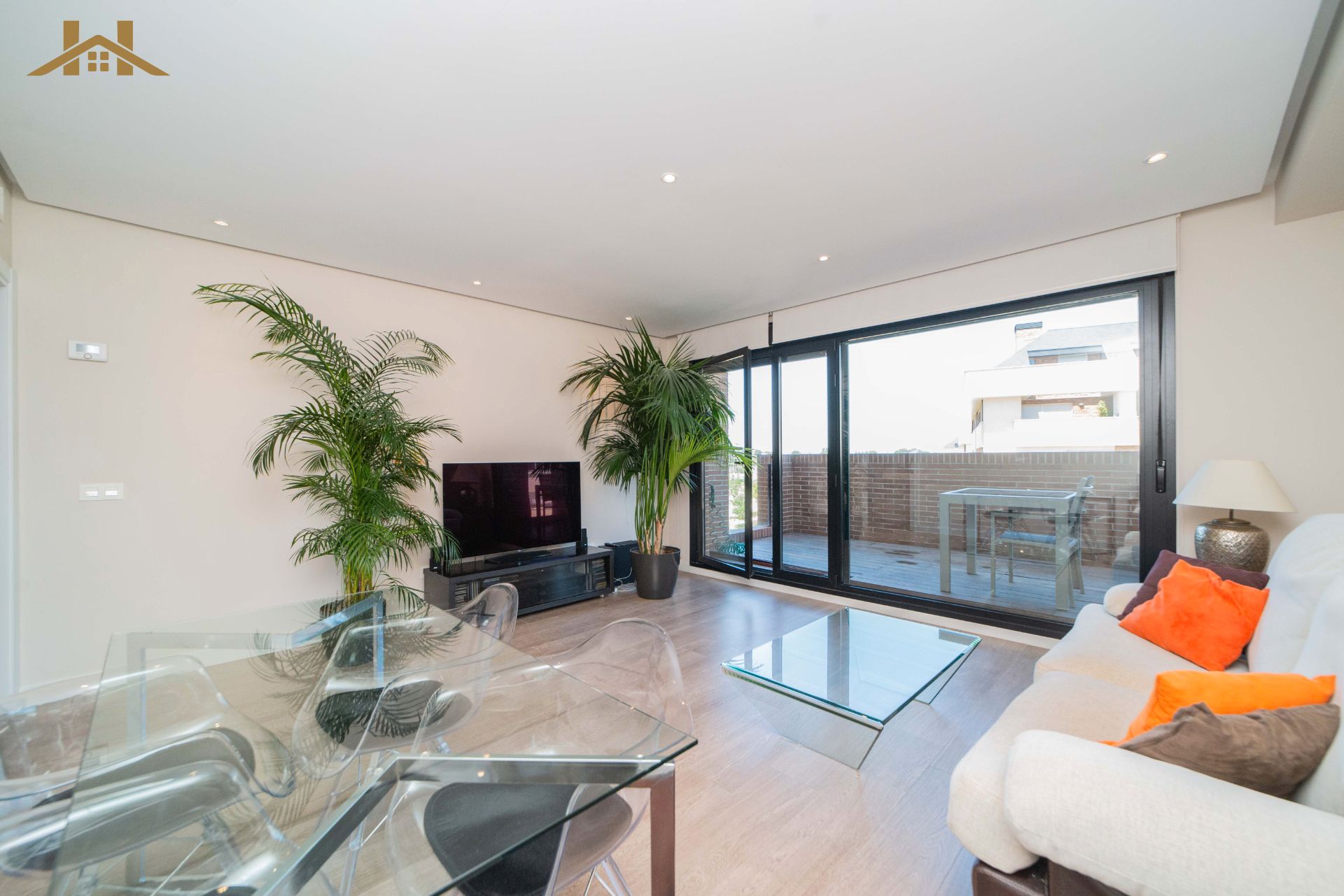 Living room of Flat for sale in Majadahonda  with Heating, Terrace and Storage room