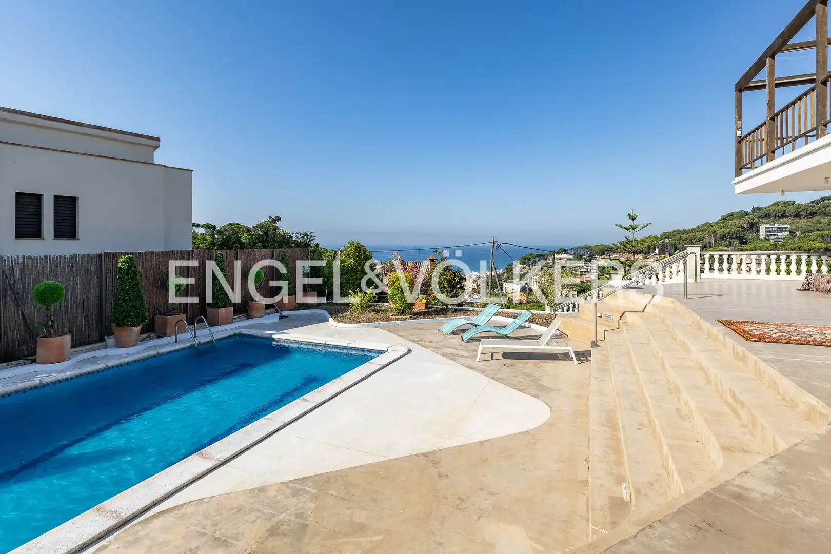Swimming pool of Houses for rent in Caldes d'Estrac  with Air Conditioner, Heating and Private garden
