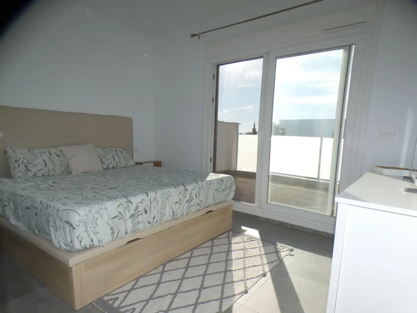 Habitación de Casa adosada en venta en San Pedro del Pinatar con Aire acondicionado, Calefacción y Jardín privado