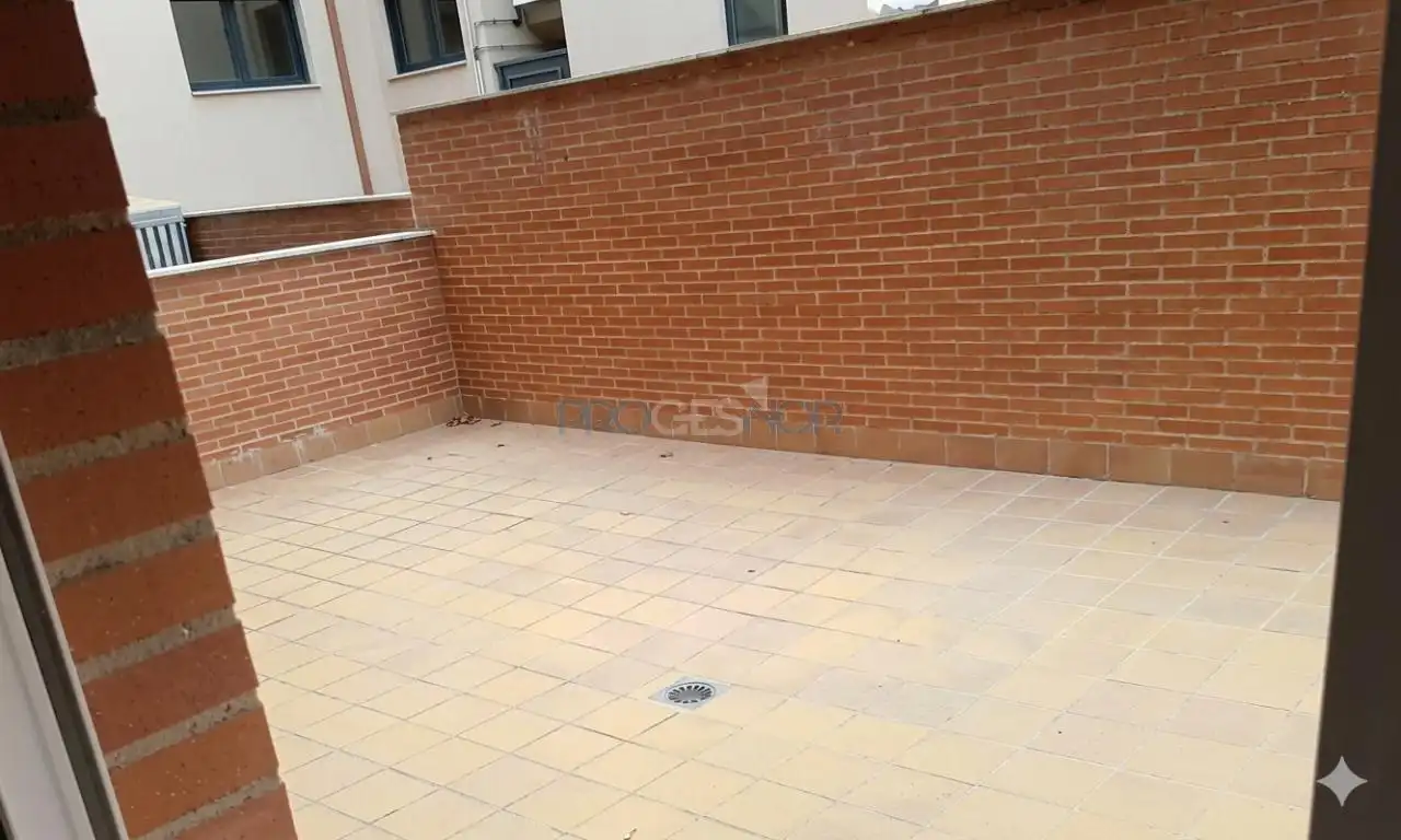 Terraza de Piso en venta en San Andrés del Rabanedo con Calefacción, Terraza y Trastero