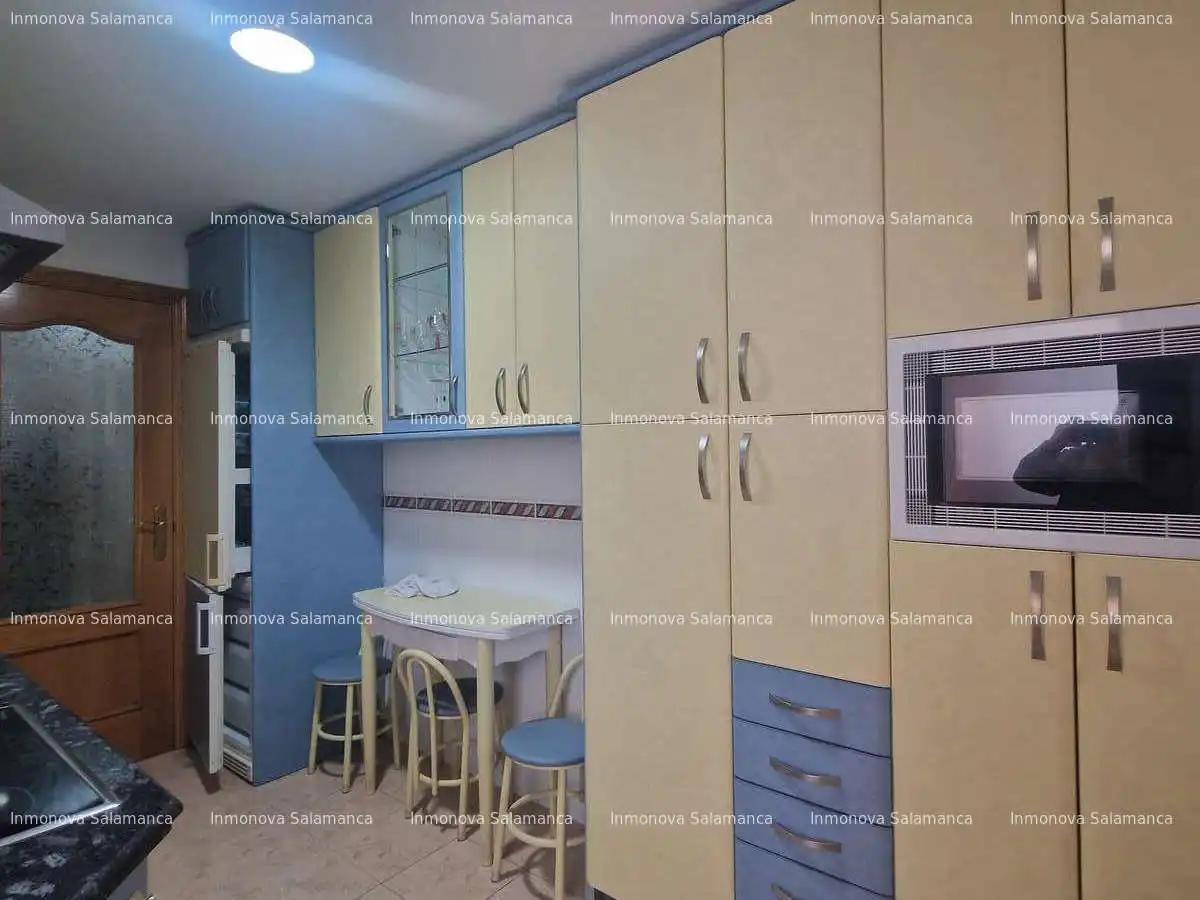 Flat with balcony to rent in Rollo - Puente Ladrillo, imagen 2