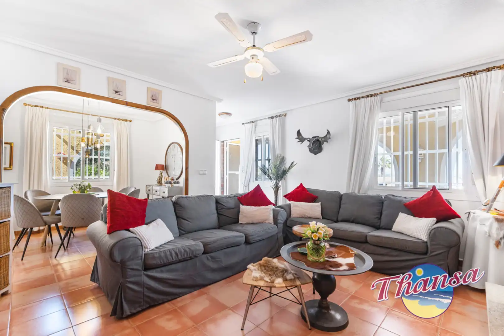 Sala d'estar de Casa o xalet en venda en Santa Pola amb Aire condicionat, Calefacció i Jardí privat