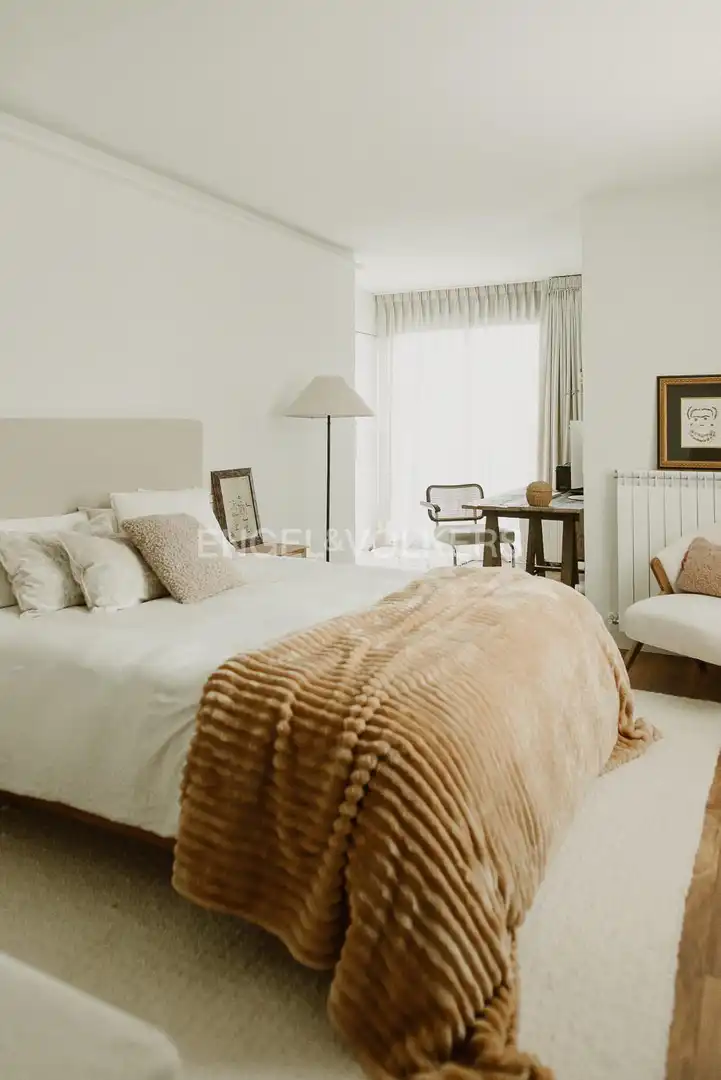 Bedroom of Flat for rent in La Moraleja  with Air Conditioner, Heating and Private garden