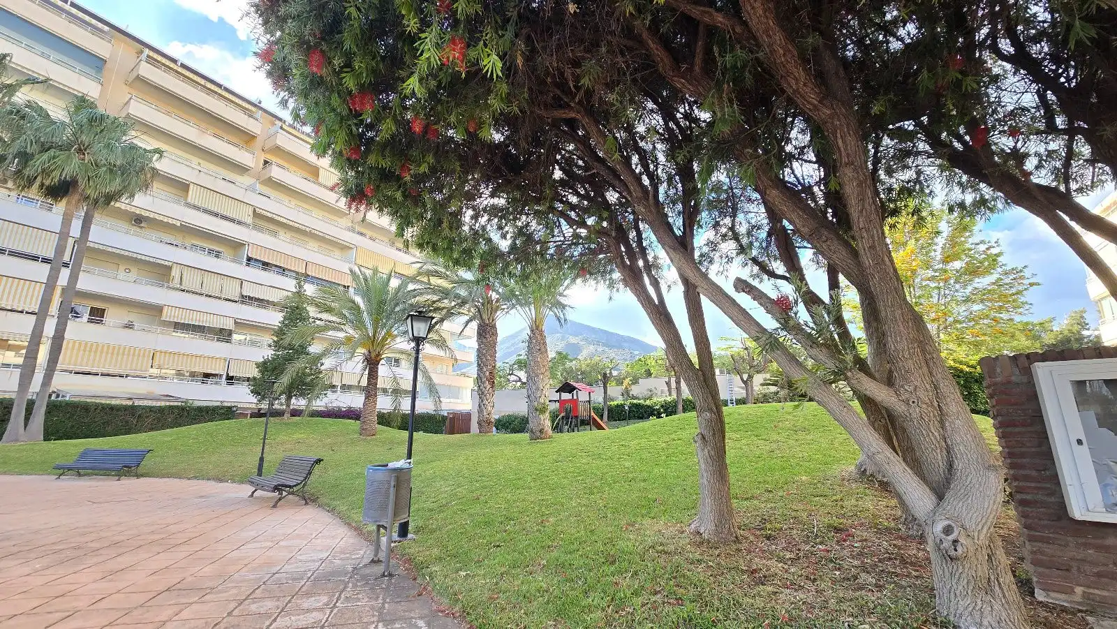 Vista exterior de Piso en venta en Benalmádena con Aire acondicionado, Calefacción y Terraza