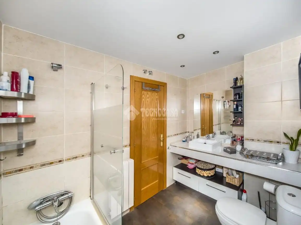 Baño de Piso en venta en Leganés con Aire acondicionado y Terraza