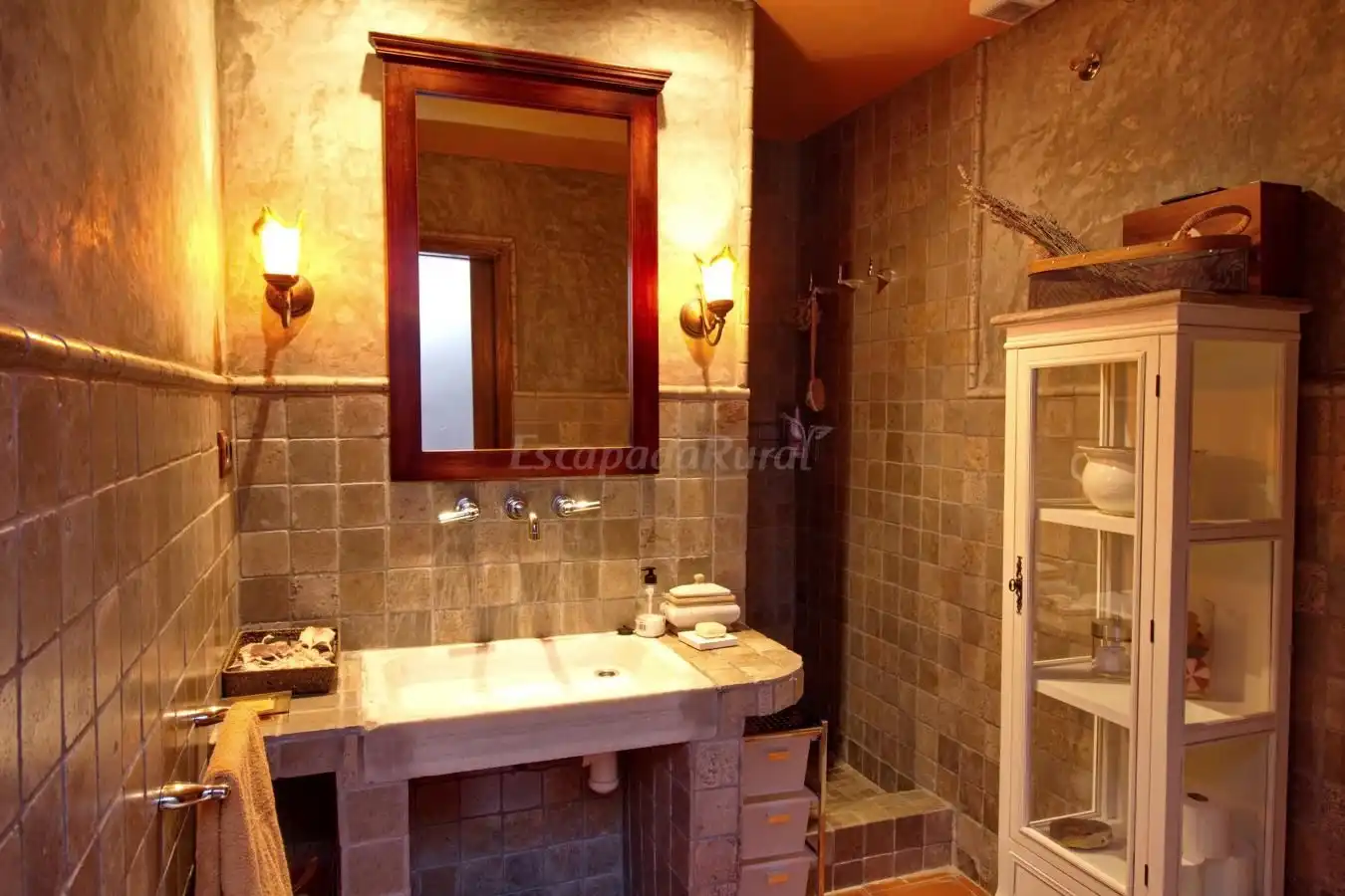 Baño de Finca rústica en venta en El Catllar  con Calefacción, Jardín privado y Terraza