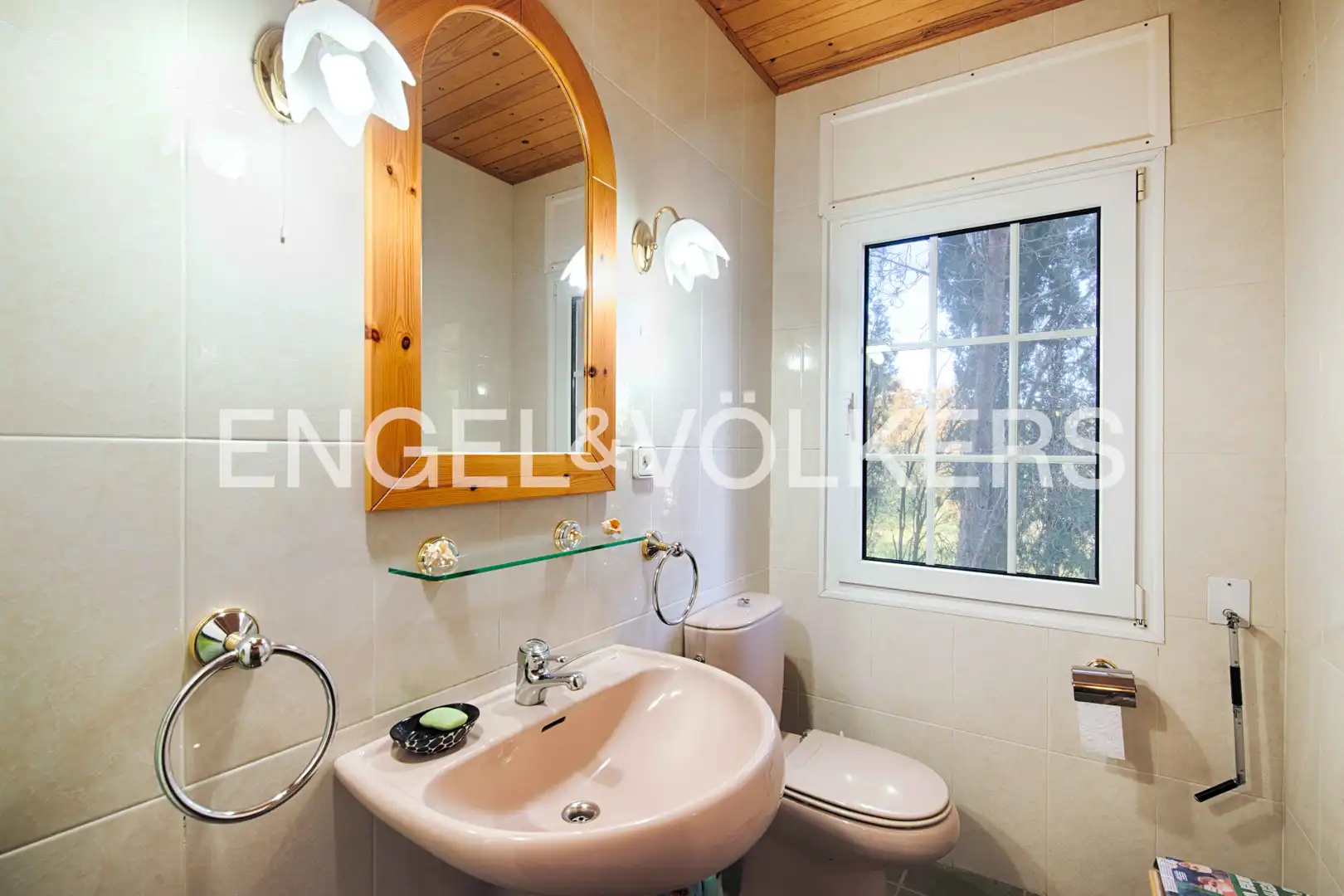 Badezimmer von Country house zum Verkauf in Rabós mit Heizung, Privatgarten und Terrasse