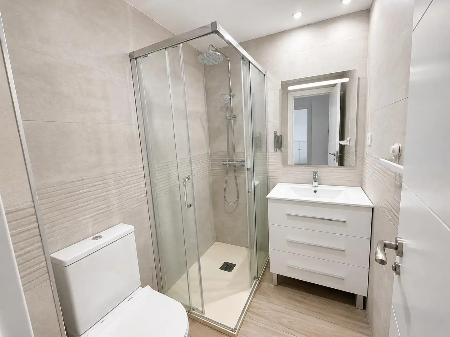 Badezimmer von Maisonette zur Miete in Azuqueca de Henares mit Klimaanlage, Heizung und Ofen