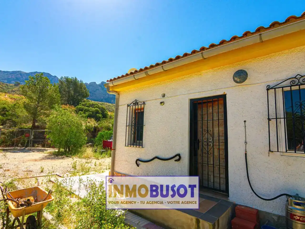 Vista exterior de Casa o xalet en venda en Busot