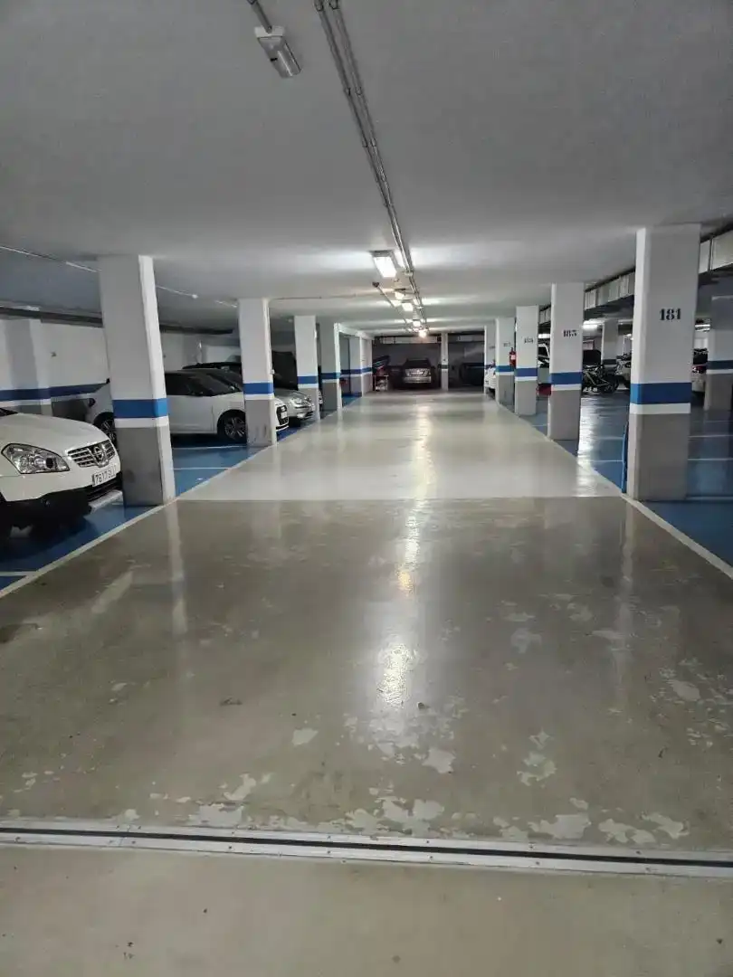 Aparcament de Garatge de lloguer en Almería