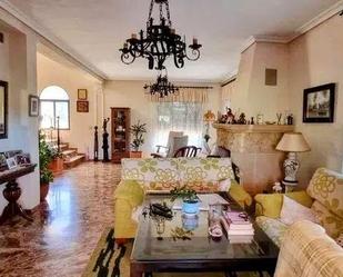 Sala d'estar de Casa o xalet en venda en  Córdoba Capital amb Aire condicionat, Calefacció i Jardí privat