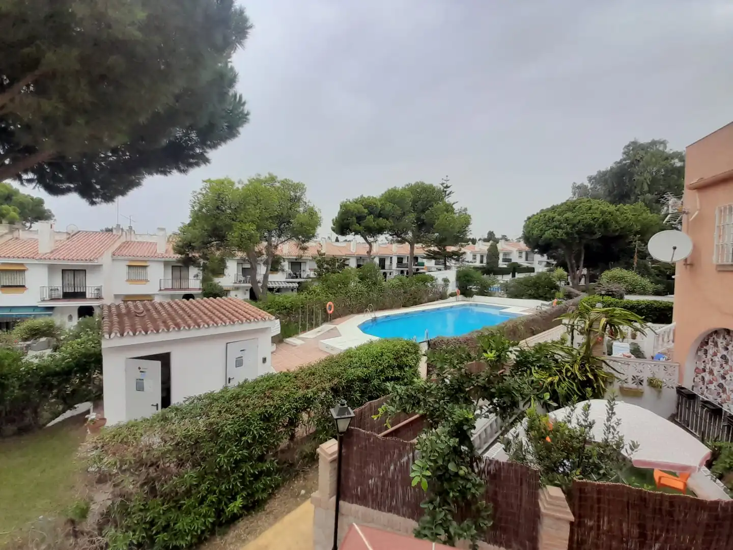 Jardí de Casa adosada en venda en Vélez-Málaga amb Aire condicionat, Calefacció i Terrassa