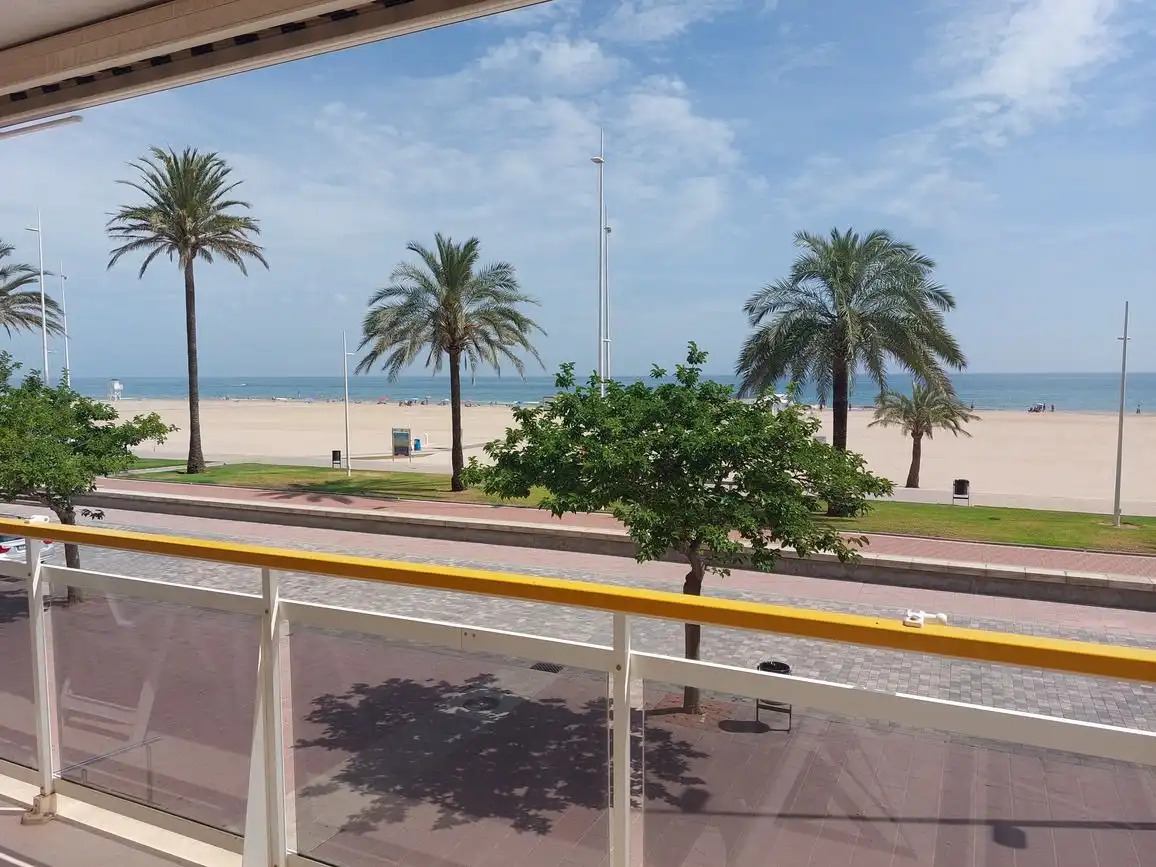 Apartamento con ascensor en venta en Playa de Gandia