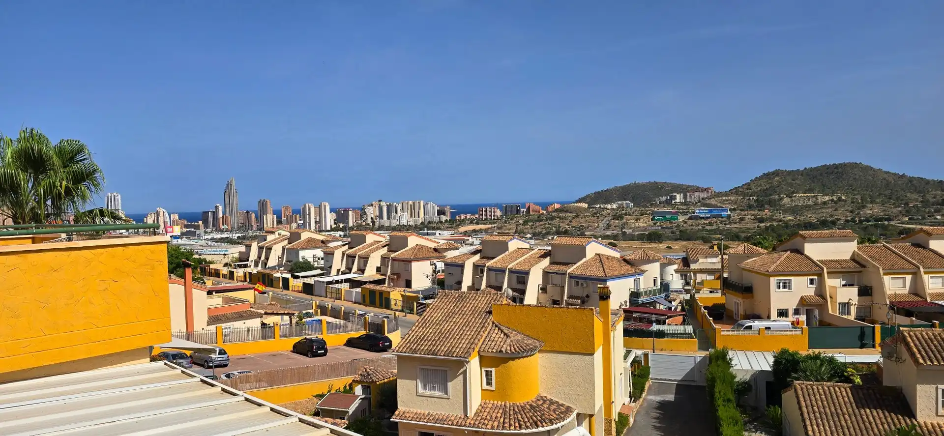 Vista exterior de Planta baixa en venda en Finestrat amb Aire condicionat, Terrassa i Piscina
