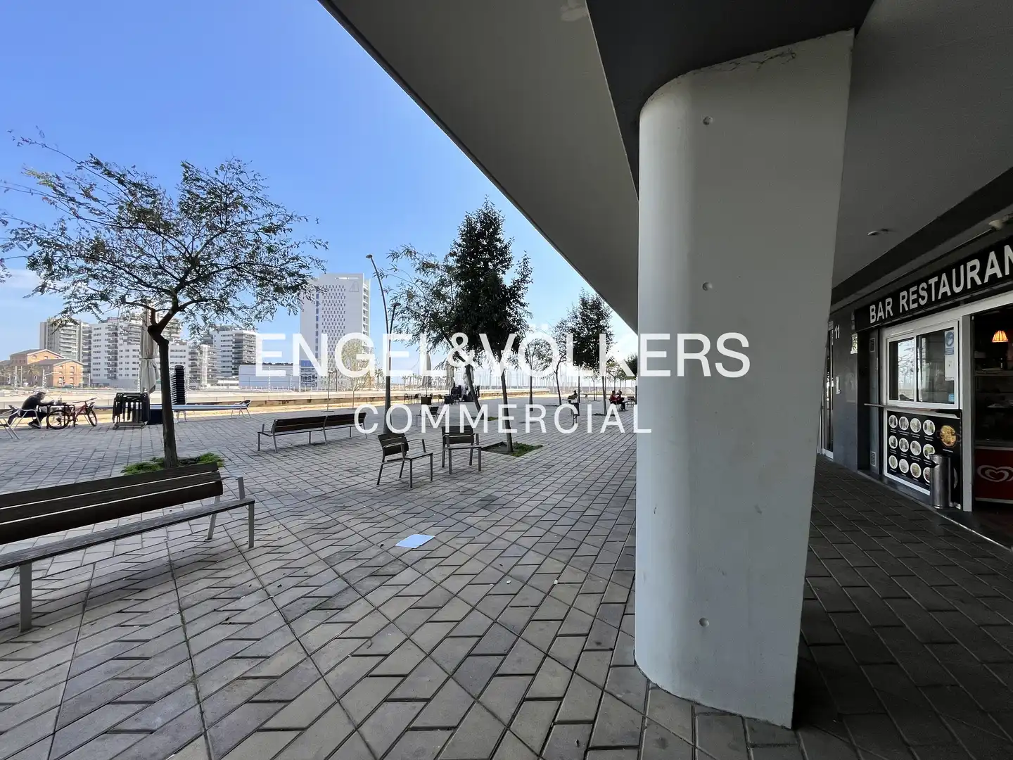 Local comercial de lloguer a Centre