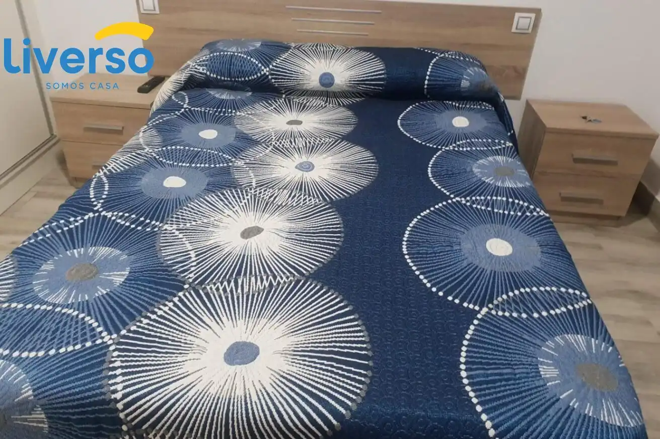 Dormitori de Pis per a compartir en Burgos amb Calefacció, Terrassa i Moblat