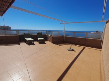 Penthouse mit Pool zum Verkauf in Calle Hospital 24
