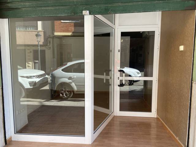 Local comercial en Alquiler en Calle Fra Lluís Amigó, 11 en Centro - Casco antiguo